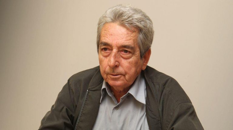 MANOLAKOS