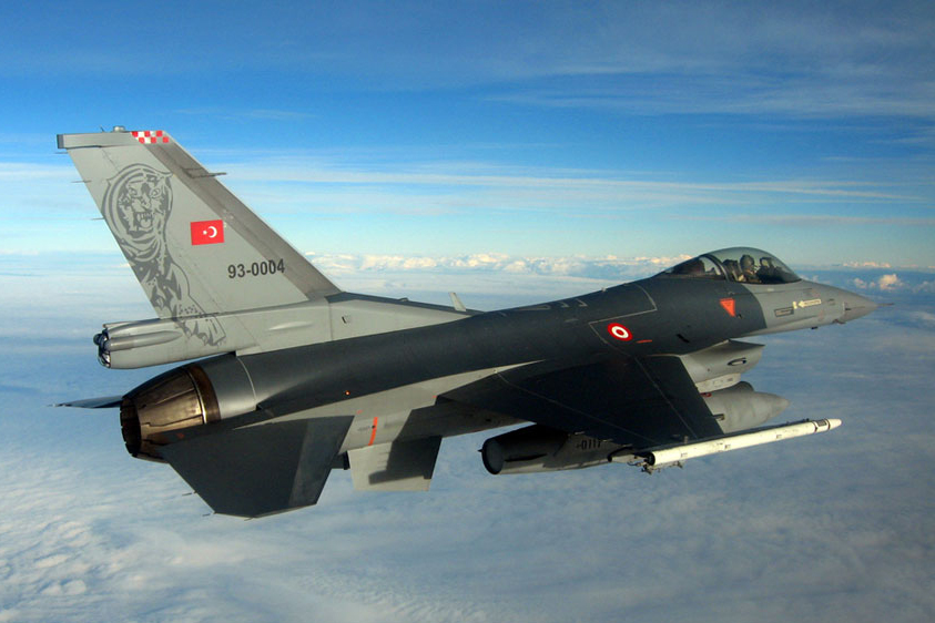 turkeyF16clouds