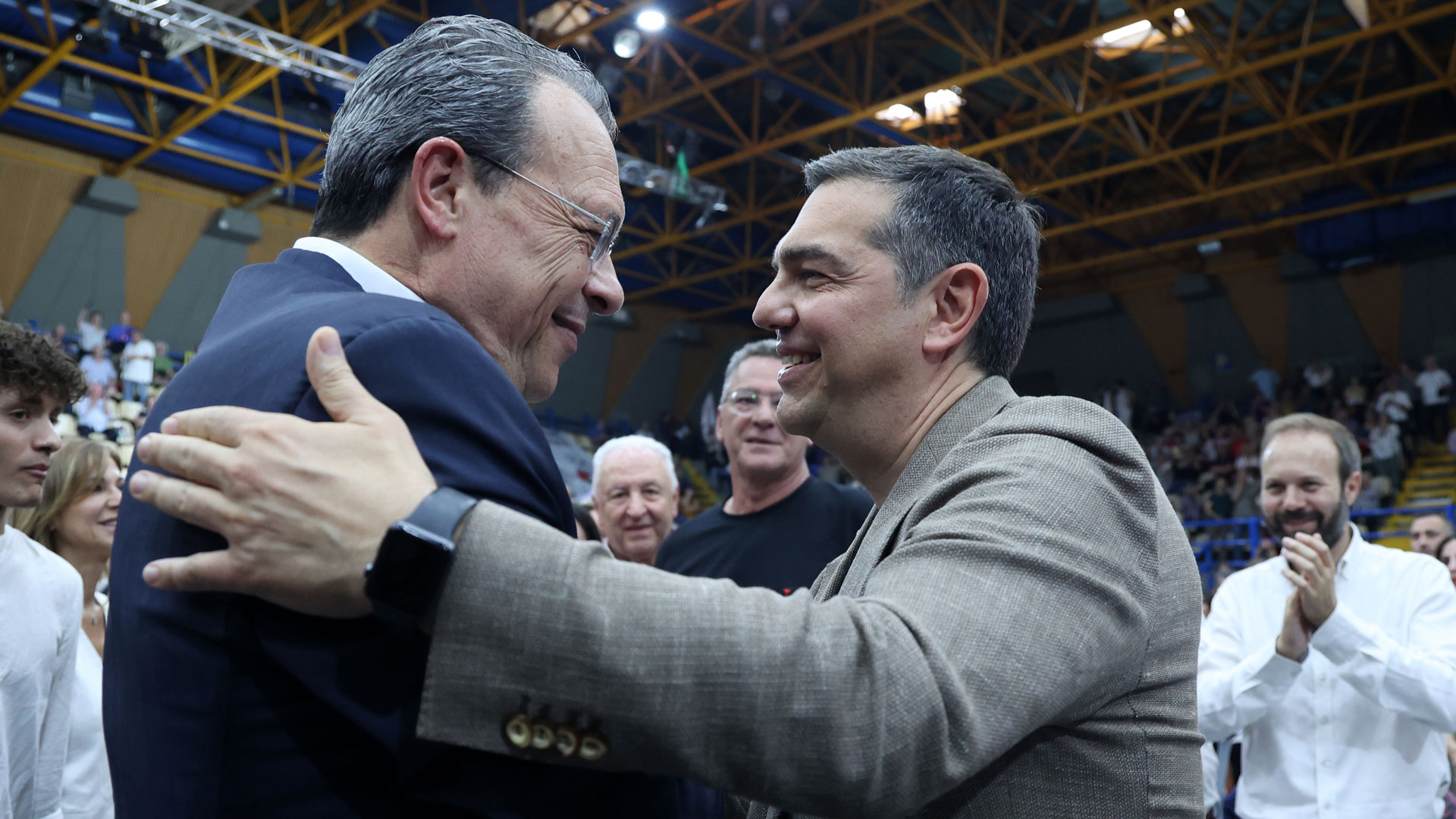 FAMELLOS TSIPRAS