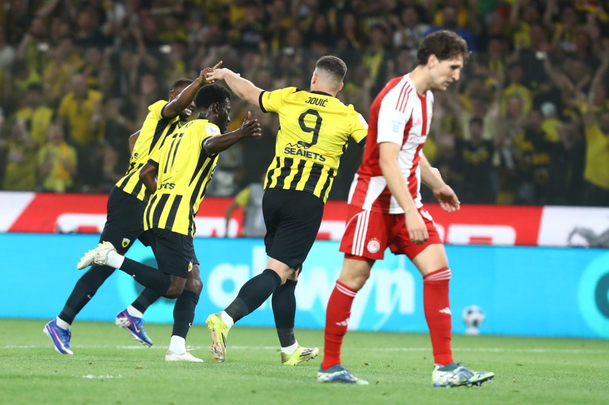 [387091] SUPERLEAGUE 2025-2026 / PLAY OFF / ΑΕΚ - ΟΣΦΠ / ΦΙΕΣΤΑ-ΑΠΟΝΟΜΗ ΠΡΩΤΑΘΛΗΜΑΤΟΣ ΣΤΗΝ ΟΜΑΔΑ ΤΗΣ ΑΕΚ (ΜΑΡΚΟΣ ΧΟΥΖΟΥΡΗΣ / EUROKINISSI)