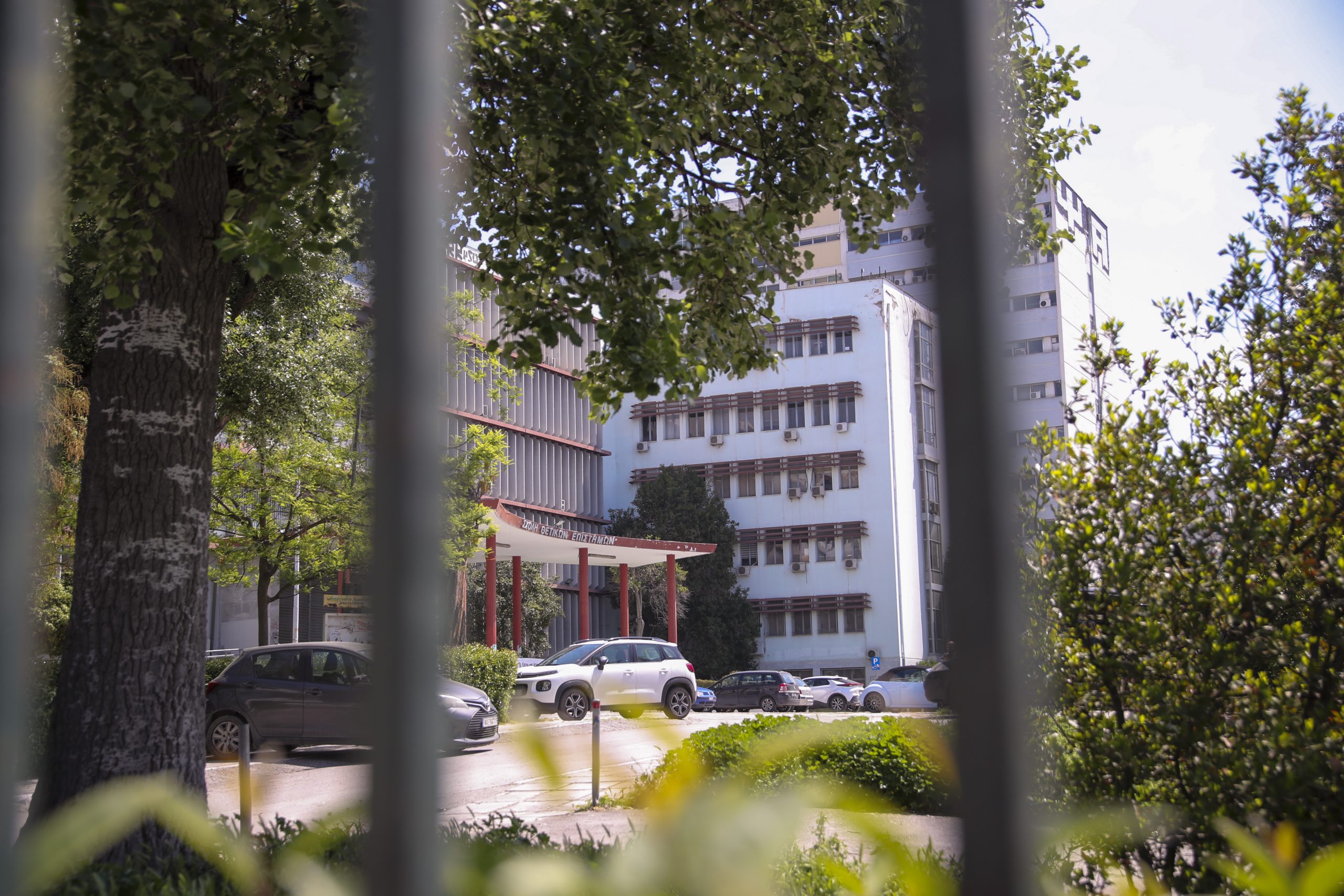 [377422] ΑΣΤΥΝΟΜΙΚΗ ΕΠΙΧΕΙΡΗΣΗ ΣΕ ΥΠΟ ΚΑΤΑΛΗΨΗ ΧΩΡΟ ΤΟΥ ΑΠΘ  (ΒΑΣΙΛΗΣ ΒΕΡΒΕΡΙΔΗΣ/EUROKINISSI)
