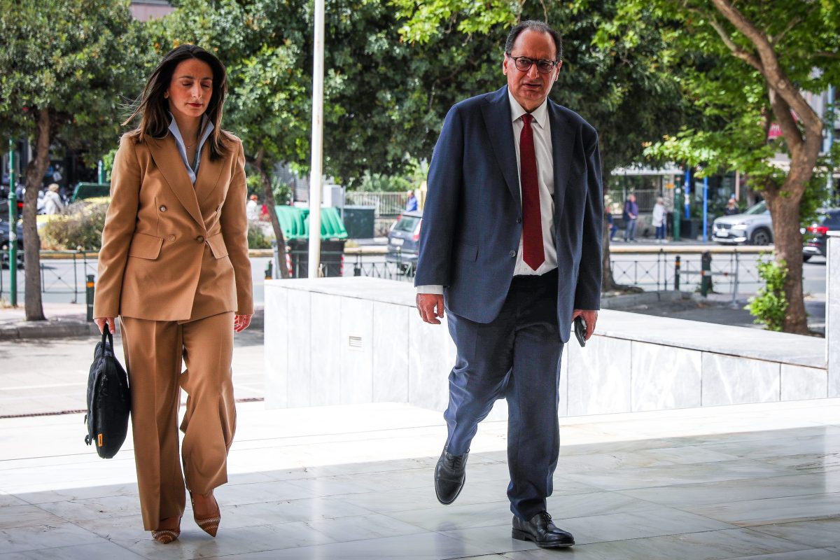 [386848] ΣΤΟΝ ΑΡΕΙΟ ΠΑΓΟ Ο ΧΡΗΣΤΟΣ ΣΠΙΡΤΖΗΣ ΓΙΑ ΤΗΝ ΥΠΟΘΕΣΗ ΤΩΝ ΥΠΟΚΛΟΠΩΝ  (ΔΑΝΑΗ ΔΑΥΛΟΠΟΥΛΟΥ/EUROKINISSI)