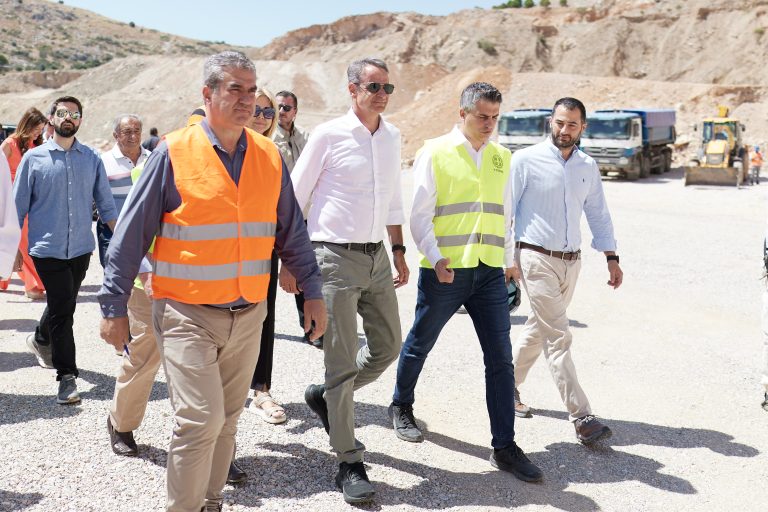 [388412] ΠΕΡΙΟΔΕΙΑ ΤΟΥ ΠΡΩΘΥΠΟΥΡΓΟΥ ΚΥΡΙΑΚΟΥ ΜΗΤΣΟΤΑΚΗ ΣΤΗΝ ΒΟΡΕΙΑ ΕΥΒΟΙΑ /ΕΡΓΟΤΑΞΙΟ ΠΕΡΙΦΕΡΕΙΑΚΟΥ ΔΡΟΜΟΥ ΧΑΛΚΙΔΑΣ  (ΔΗΜΗΤΡΗΣ ΠΑΠΑΜΗΤΣΟΣ/ Γ.Τ ΠΡΩΘΥΠΟΥΡΓΟΥ/EUROKINISSI)