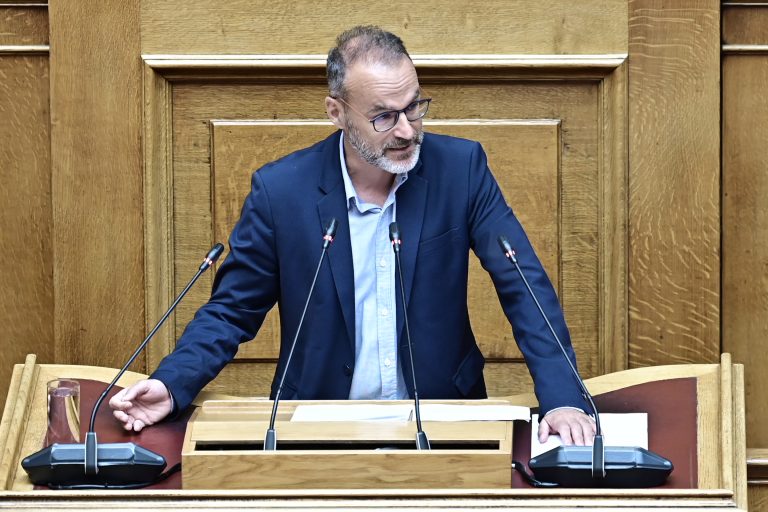 [388582] 1Η ΗΜΕΡΑ/ΣΥΝΕΔΡΙΑΣΗ ΤΗΣ ΟΛΟΜΕΛΕΙΑΣ ΤΗΣ ΒΟΥΛΗΣ ΓΙΑ ΤΗΝ ΑΝΑΘΕΩΡΙΣΗ ΤΟΥ ΣΥΝΤΑΓΜΑΤΟΣ (ΜΙΧΑΛΗΣ ΚΑΡΑΓΙΑΝΝΗΣ /EUROKINISSI)