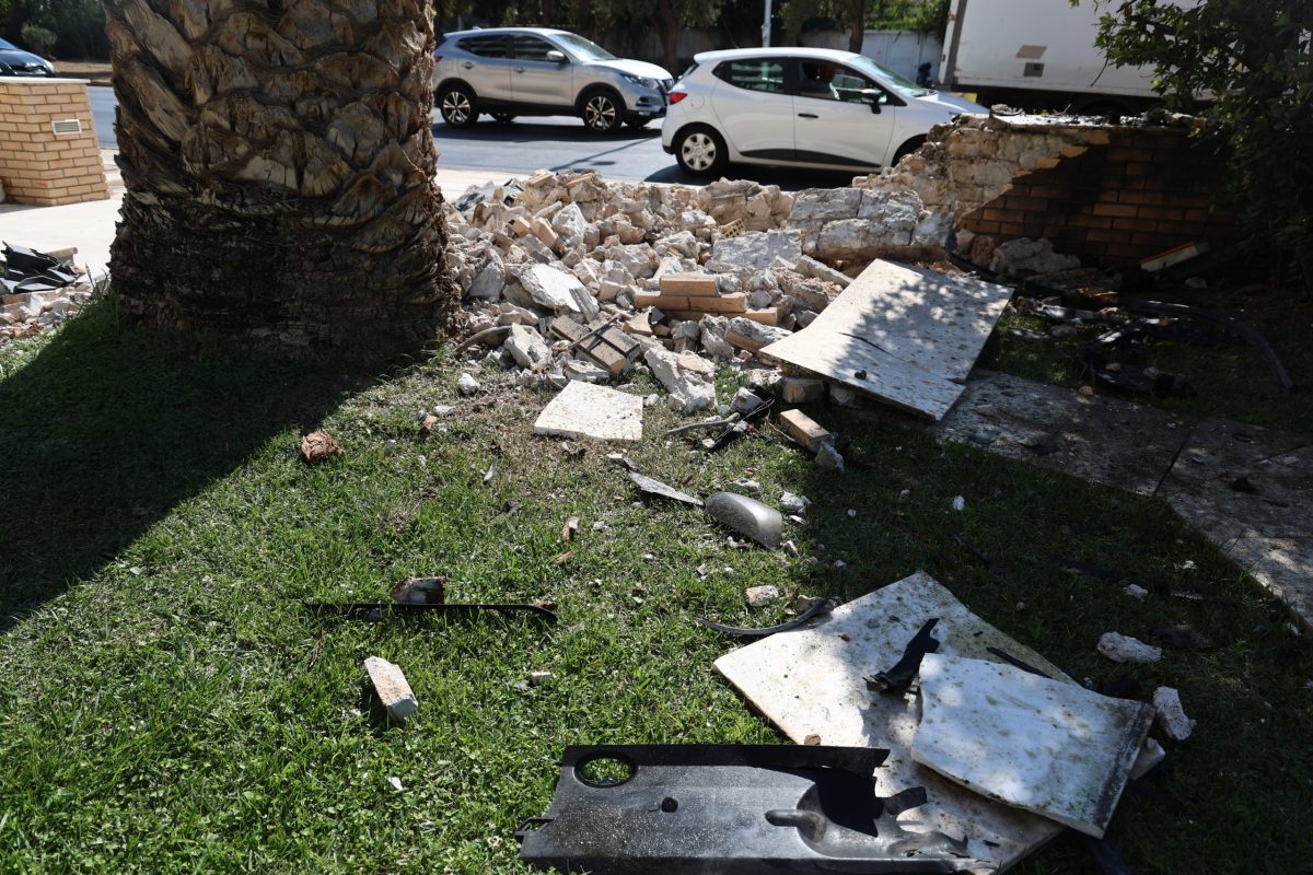 [389614] ΤΡΟΧΑΙΟ ΣΤΗΝ ΛΕΩΦΟΡΟ ΠΟΣΕΙΔΩΝΟΣ ΤΑ ΞΗΜΕΡΩΜΑΤΑ -ΤΡΕΙΣ ΝΕΚΡΟΙ (ΓΙΑΝΝΗΣ ΠΑΝΑΓΟΠΟΥΛΟΣ/EUROKINISSI)