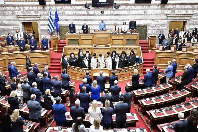 [390046] ΒΟΥΛΗ. ΗΜΕΡΗΣΙΑ ΔΙΑΤΑΞΗ ΟΛΟΜΕΛΕΙΑΣ. ΑΓΙΑΣΜΟΣ ΓΙΑ ΤΗΝ ΕΝΑΡΞΗ ΤΩΝ ΕΡΓΑΣΙΩΝ ΤΗΣ ΝΕΑΣ ΣΥΝΟΔΟΥ ΤΗΣ ΒΟΥΛΗΣ (ΜΙΧΑΛΗΣ ΚΑΡΑΓΙΑΝΝΗΣ / EUROKINISSI)