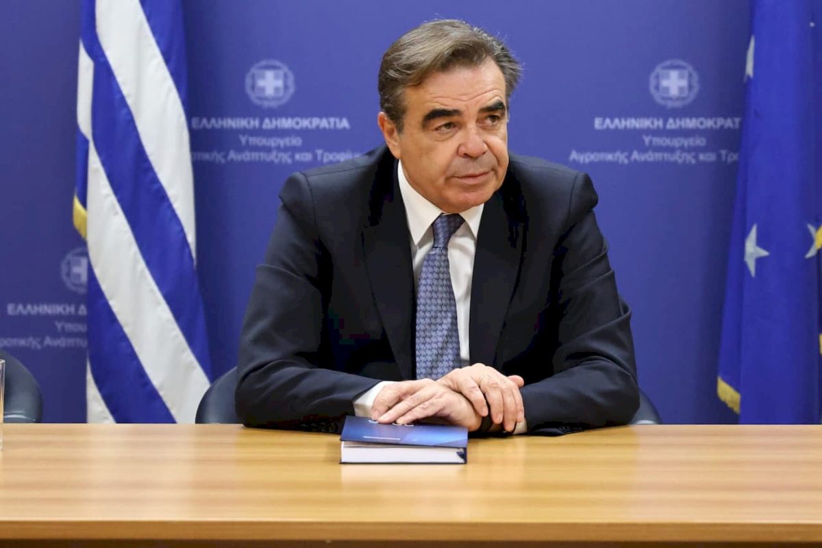 ΣΥΝΑΝΤΗΣΗ ΤΟΥ ΥπΑΑΤ ΜΑΡΓΑΡΙΤΗ ΣΧΟΙΝΑ ΜΕ ΤΙΣ ΕΠΤΑ ΑΠΟΚΕΝΤΡΩΜΕΝΕΣ ΔΙΟΙΚΗΣΕΙΣ ΤΗΣ ΧΩΡΑΣ  (ΓΡ. ΤΥΠΟΥ ΥΠΑΑΤ / EUROKINISSI)